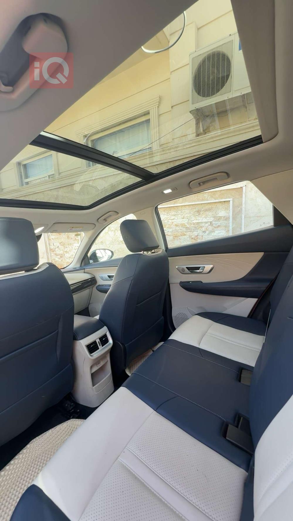 دونج فينج ايلوس هيوج